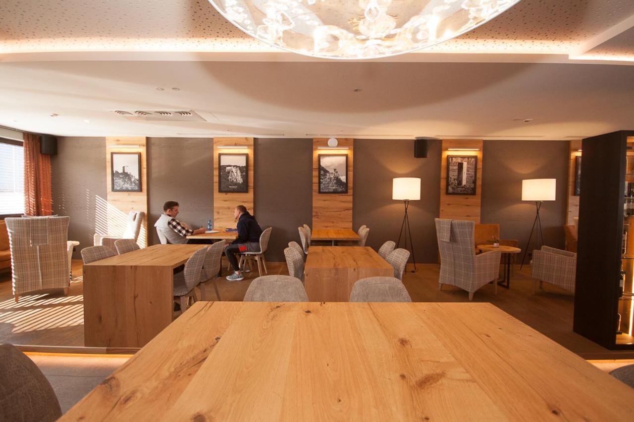 The Lodge Sporthotel - Golfclub Eppan Appiano Sulla Strada Del Vino Esterno foto
