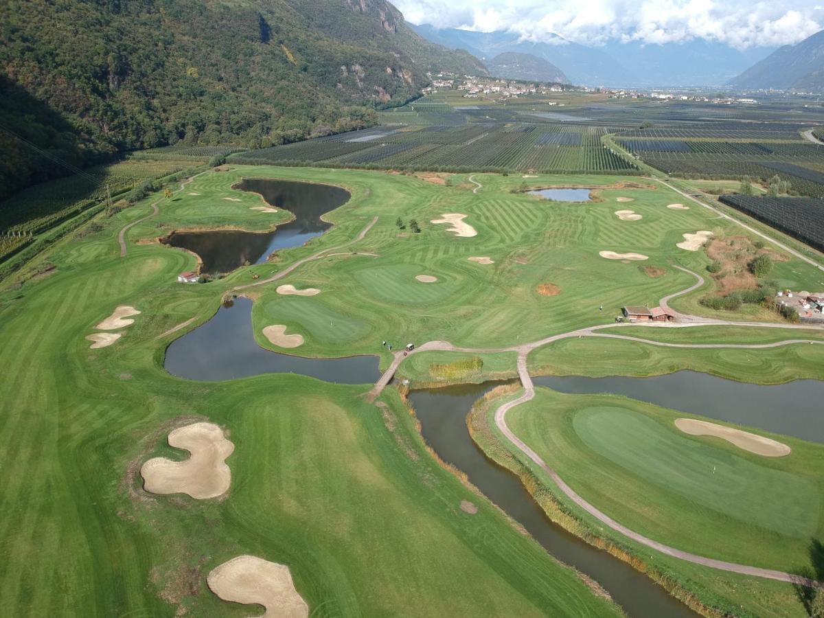 The Lodge Sporthotel - Golfclub Eppan Appiano Sulla Strada Del Vino Esterno foto