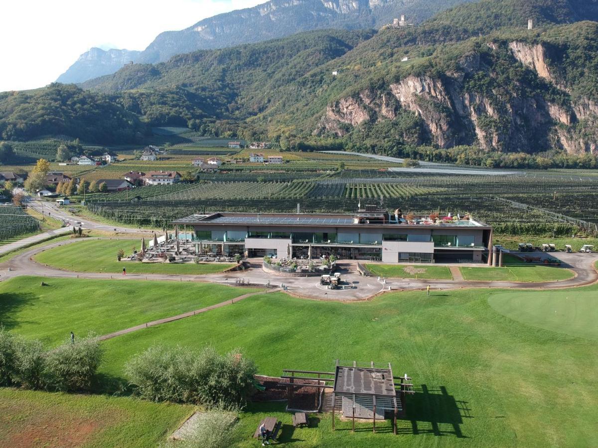 The Lodge Sporthotel - Golfclub Eppan Appiano Sulla Strada Del Vino Esterno foto