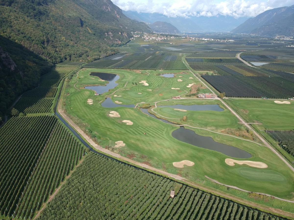 The Lodge Sporthotel - Golfclub Eppan Appiano Sulla Strada Del Vino Esterno foto