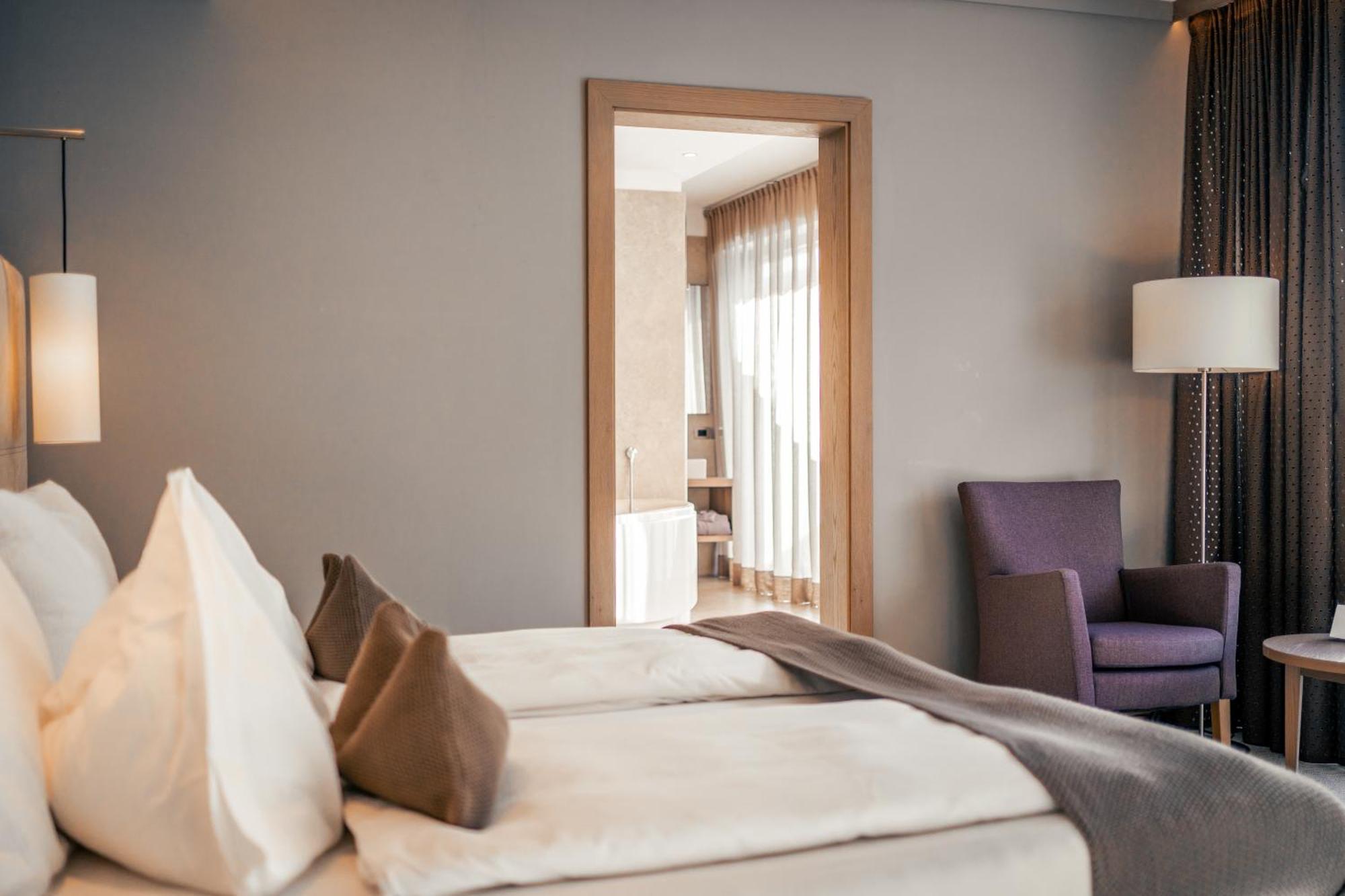 The Lodge Sporthotel - Golfclub Eppan Appiano Sulla Strada Del Vino Esterno foto