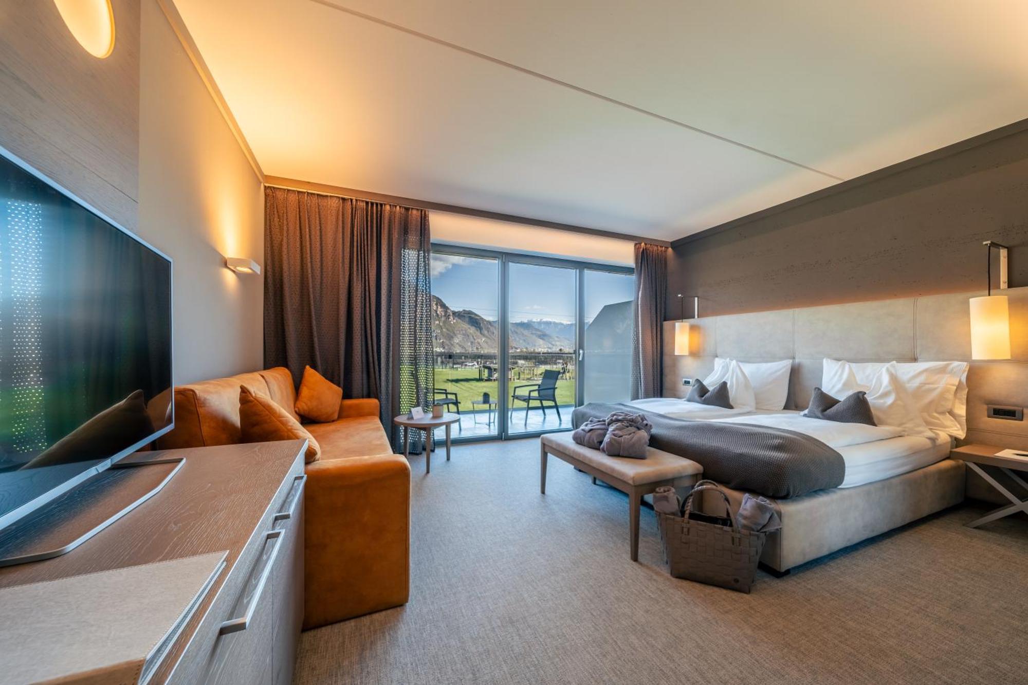 The Lodge Sporthotel - Golfclub Eppan Appiano Sulla Strada Del Vino Esterno foto